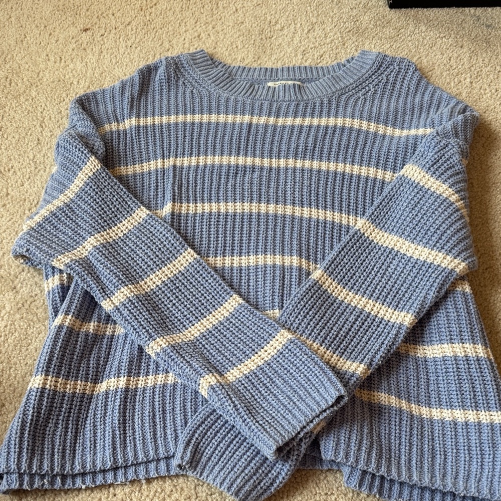 American Eagle Blue and Cream Women's Sweater